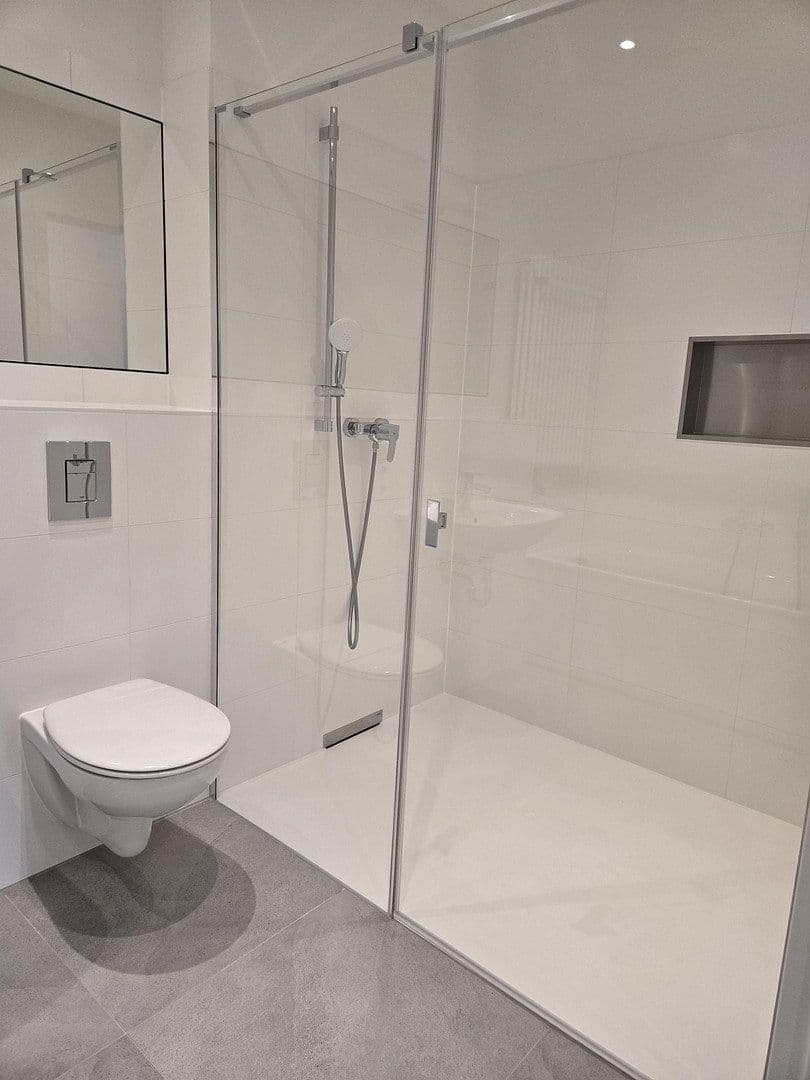 Pronájem bytu 3+1 84 m², Bütower Str. 34, Berlin, Berlín Pronájem bytu 3+1 84 m², Bütower Str. 34, Berlin, Berlín
