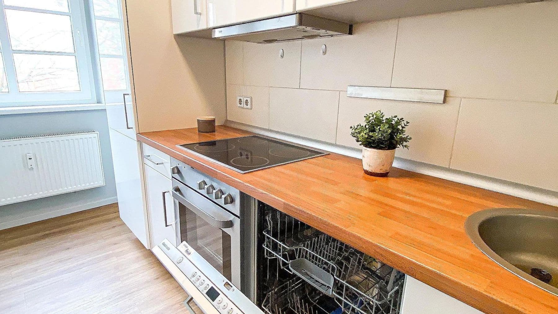 Pronájem bytu 2+1 54 m², Berlin, Berlín Pronájem bytu 2+1 54 m², Berlin, Berlín