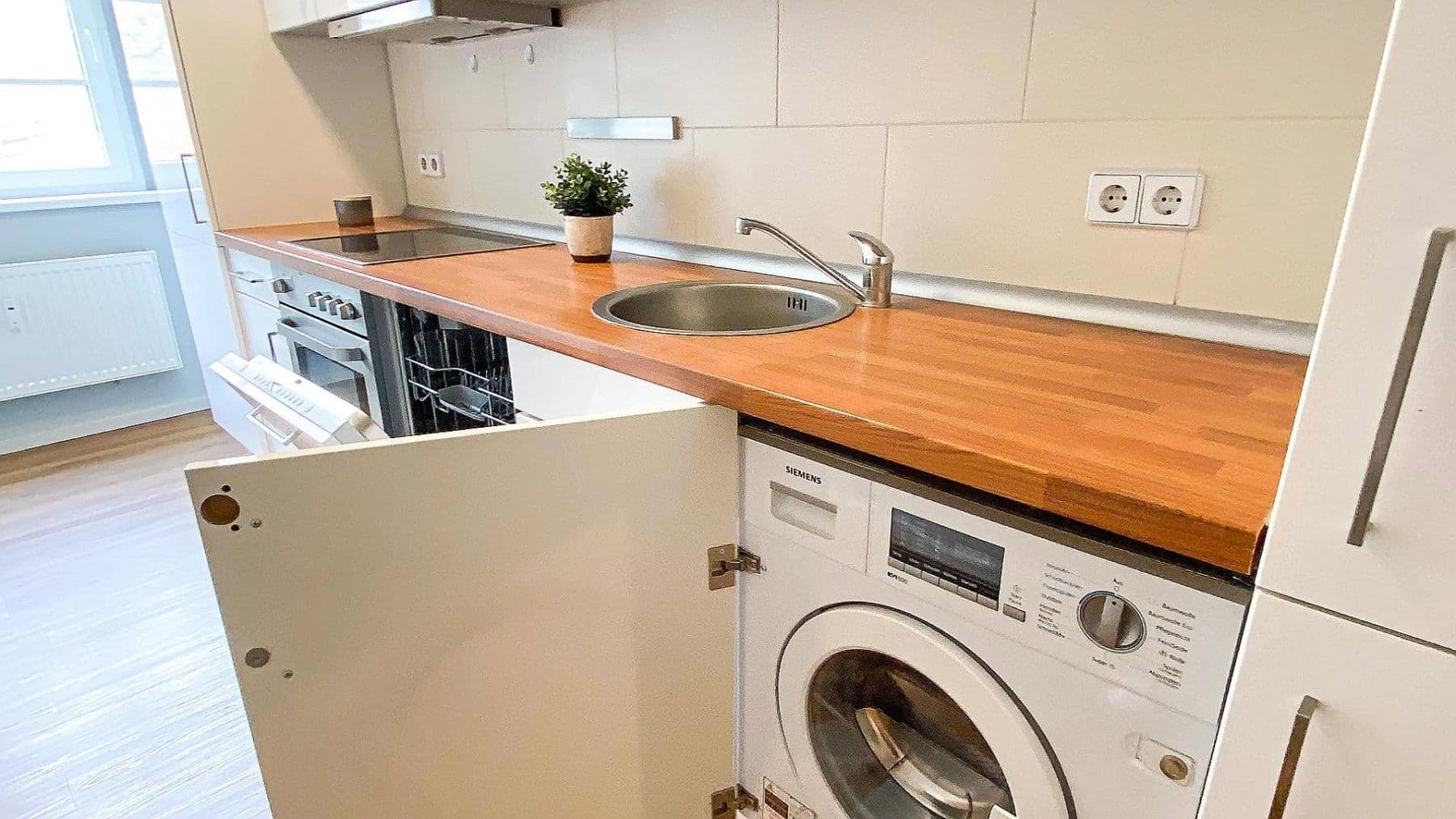 Pronájem bytu 2+1 54 m², Berlin, Berlín Pronájem bytu 2+1 54 m², Berlin, Berlín