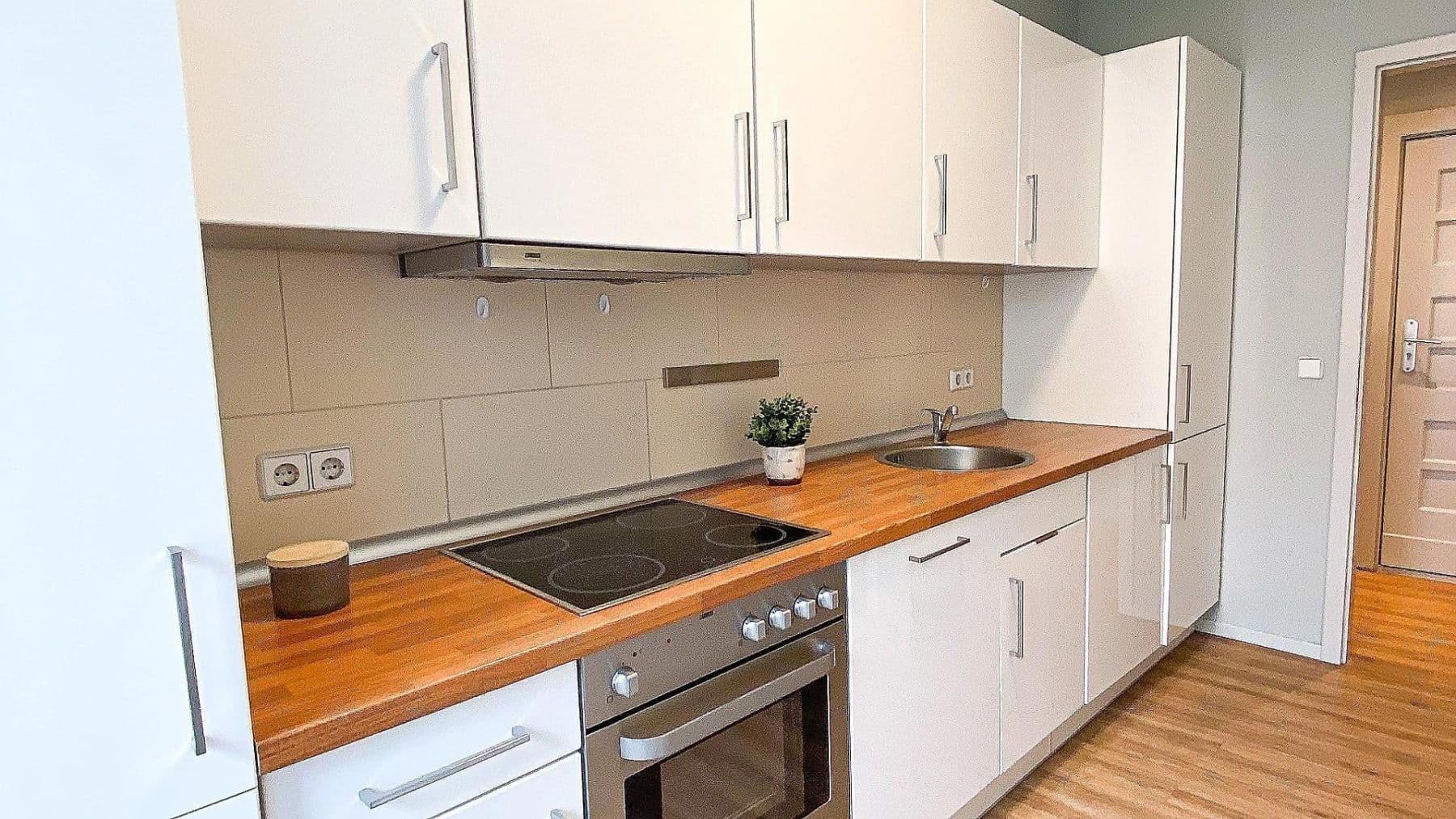Pronájem bytu 2+1 54 m², Berlin, Berlín Pronájem bytu 2+1 54 m², Berlin, Berlín