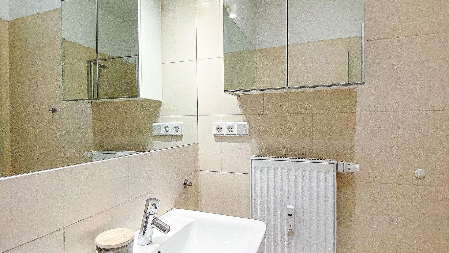 Pronájem bytu 2+1 54 m², Berlin, Berlín Pronájem bytu 2+1 54 m², Berlin, Berlín