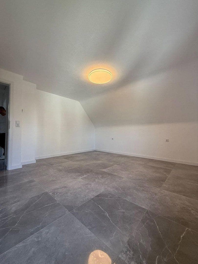 Prodej domu 120 m², pozemek 527 m², Dr. Rau Str. 27, Leipheim, Bavorsko Prodej domu 120 m², pozemek 527 m², Dr. Rau Str. 27, Leipheim, Bavorsko