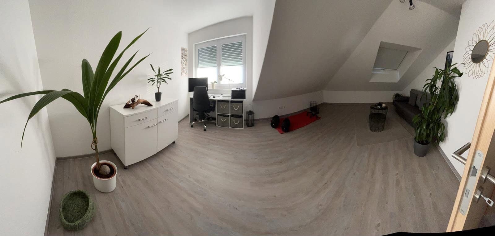 Pronájem bytu 3+1 92 m², Schwarzwaldstrasse 11, Straubenhardt, Bádensko-Württembersko Pronájem bytu 3+1 92 m², Schwarzwaldstrasse 11, Straubenhardt, Bádensko-Württembersko
