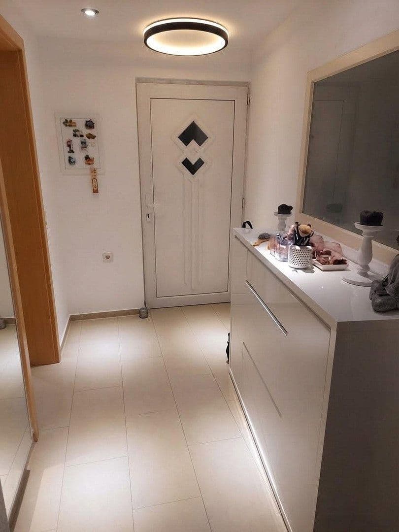 Pronájem bytu 3+1 72 m², Weil der Stadt, Bádensko-Württembersko Pronájem bytu 3+1 72 m², Weil der Stadt, Bádensko-Württembersko