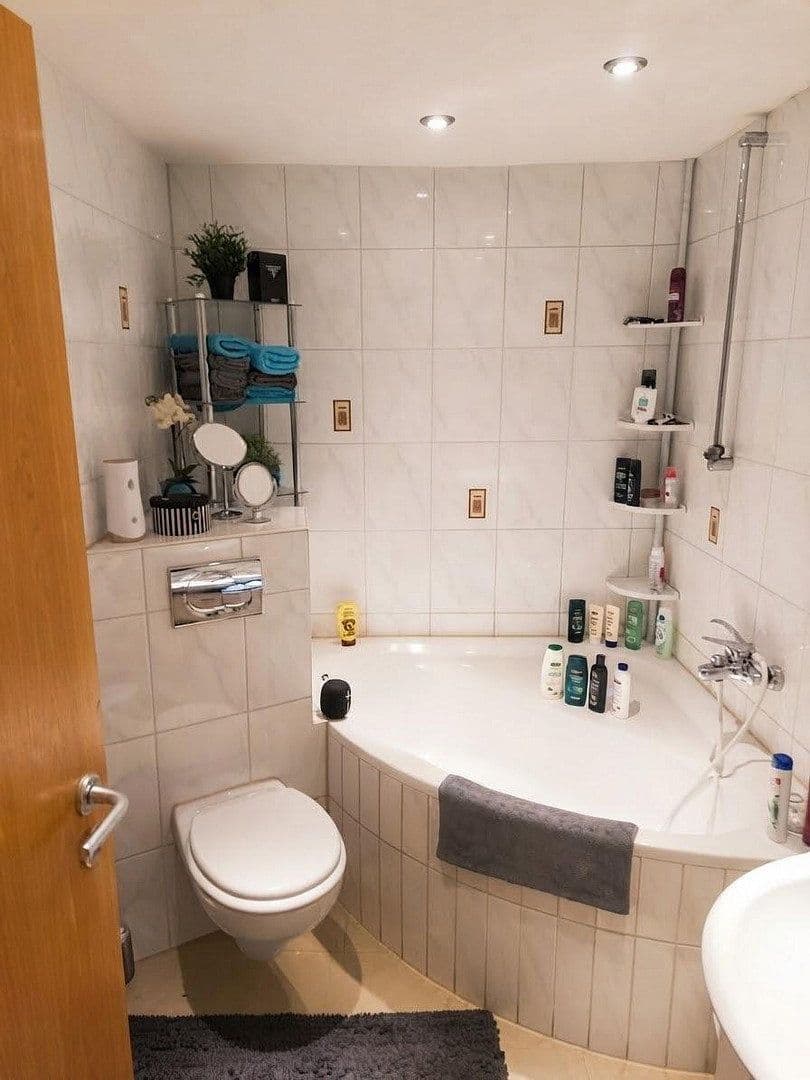 Pronájem bytu 3+1 72 m², Weil der Stadt, Bádensko-Württembersko Pronájem bytu 3+1 72 m², Weil der Stadt, Bádensko-Württembersko