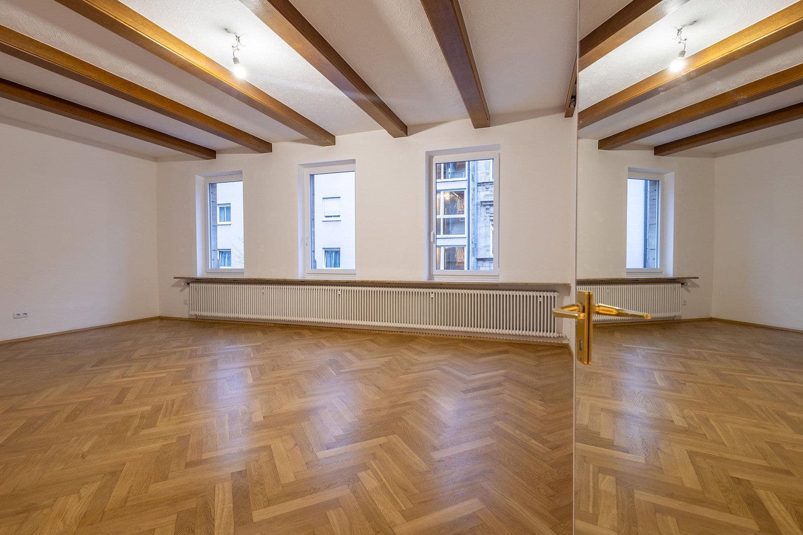 Pronájem bytu 4+1 148 m², Fürth, Bavorsko Pronájem bytu 4+1 148 m², Fürth, Bavorsko