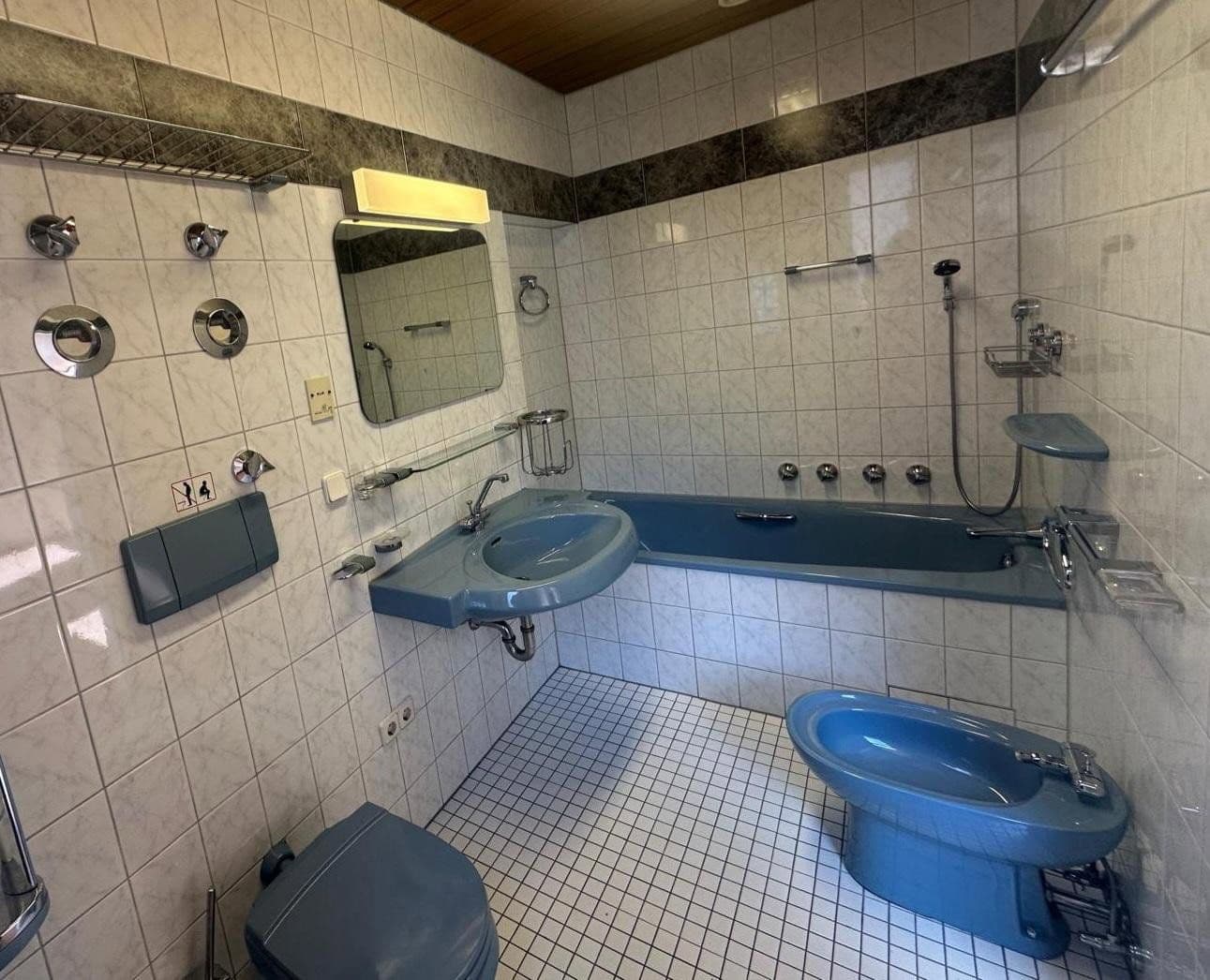 Pronájem bytu 1+1 38 m², Wuppertal, Severní Porýní-Vestfálsko Pronájem bytu 1+1 38 m², Wuppertal, Severní Porýní-Vestfálsko