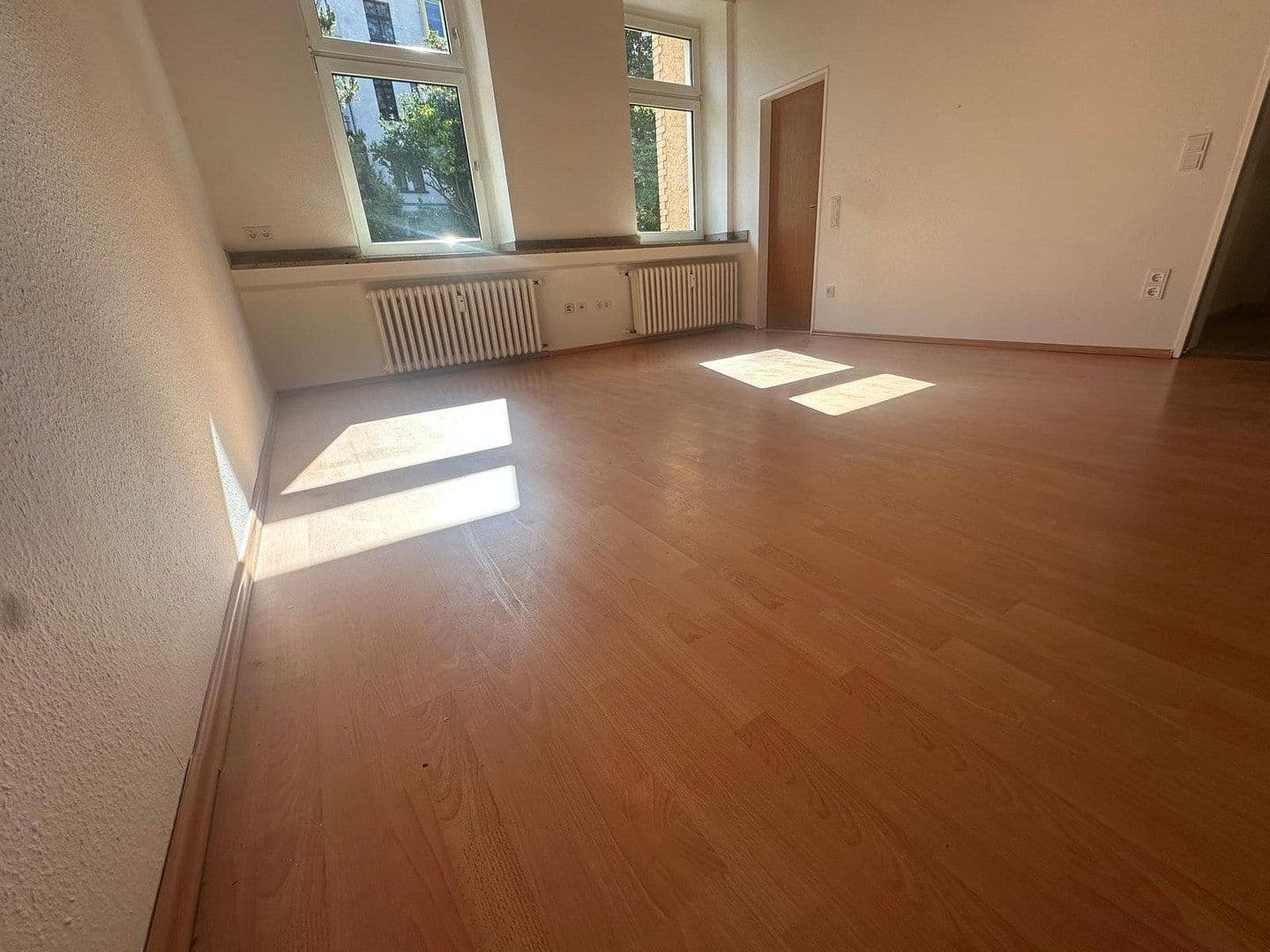 Pronájem bytu 1+1 38 m², Wuppertal, Severní Porýní-Vestfálsko Pronájem bytu 1+1 38 m², Wuppertal, Severní Porýní-Vestfálsko