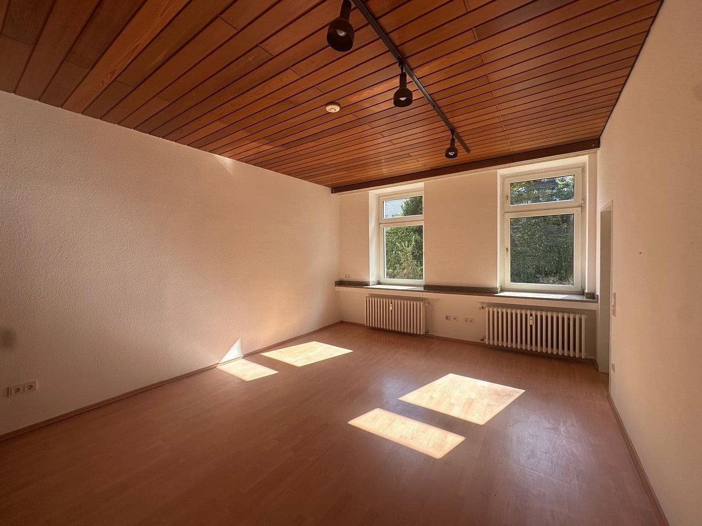 Pronájem bytu 1+1 38 m², Wuppertal, Severní Porýní-Vestfálsko Pronájem bytu 1+1 38 m², Wuppertal, Severní Porýní-Vestfálsko