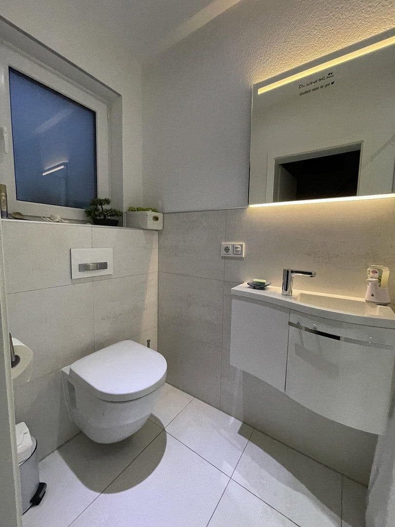 Prodej domu 145 m², pozemek 551 m², Schotten, Hessen Prodej domu 145 m², pozemek 551 m², Schotten, Hessen