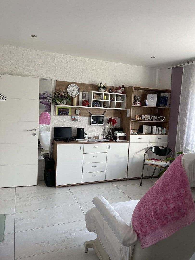 Prodej domu 145 m², pozemek 551 m², Schotten, Hessen Prodej domu 145 m², pozemek 551 m², Schotten, Hessen