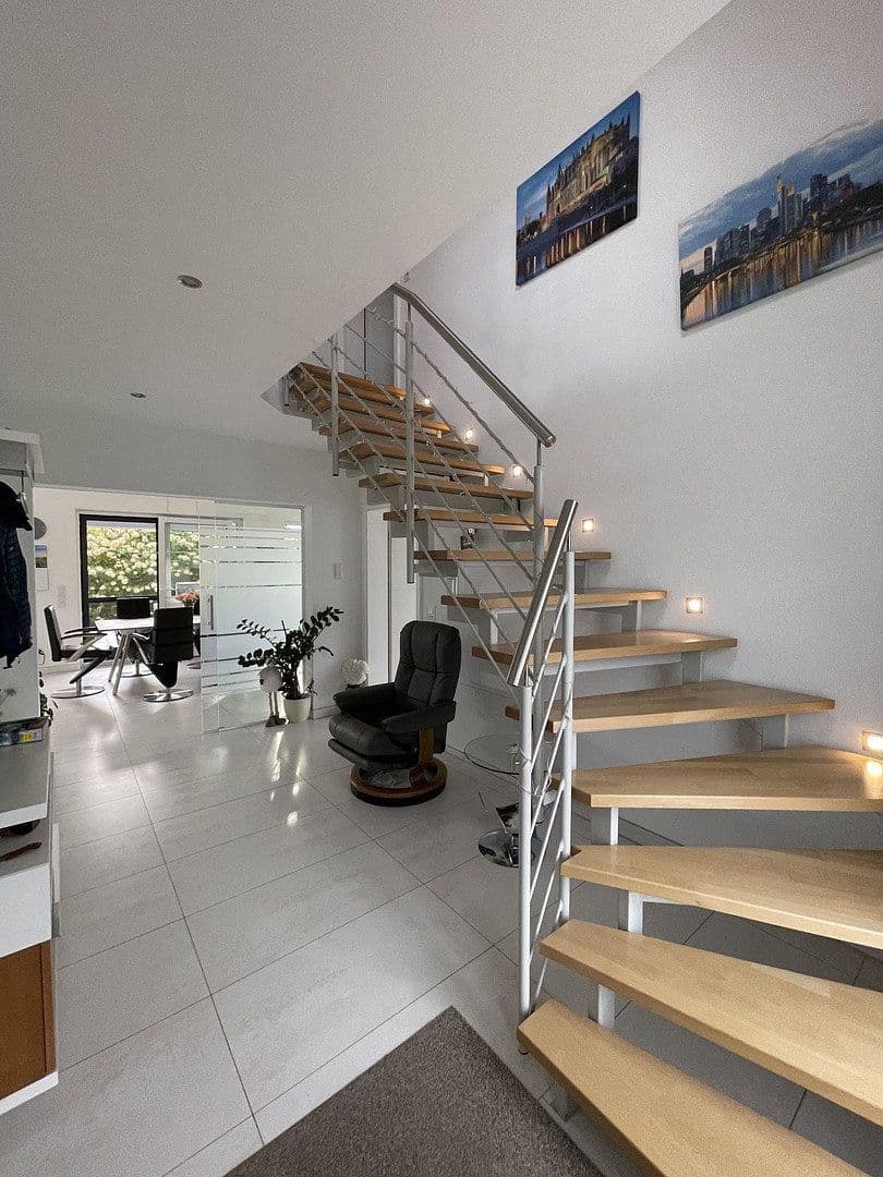 Prodej domu 145 m², pozemek 551 m², Schotten, Hessen Prodej domu 145 m², pozemek 551 m², Schotten, Hessen