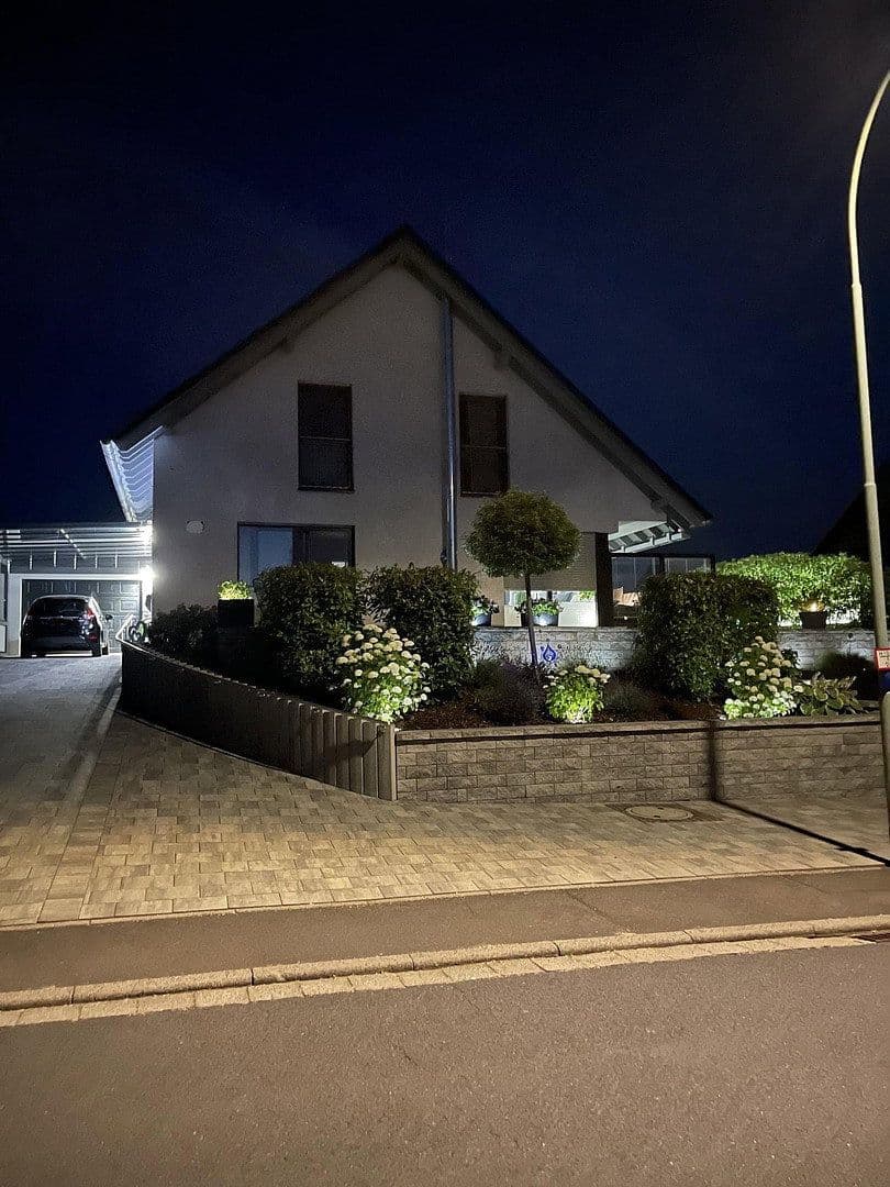 Prodej domu 145 m², pozemek 551 m², Schotten, Hessen Prodej domu 145 m², pozemek 551 m², Schotten, Hessen