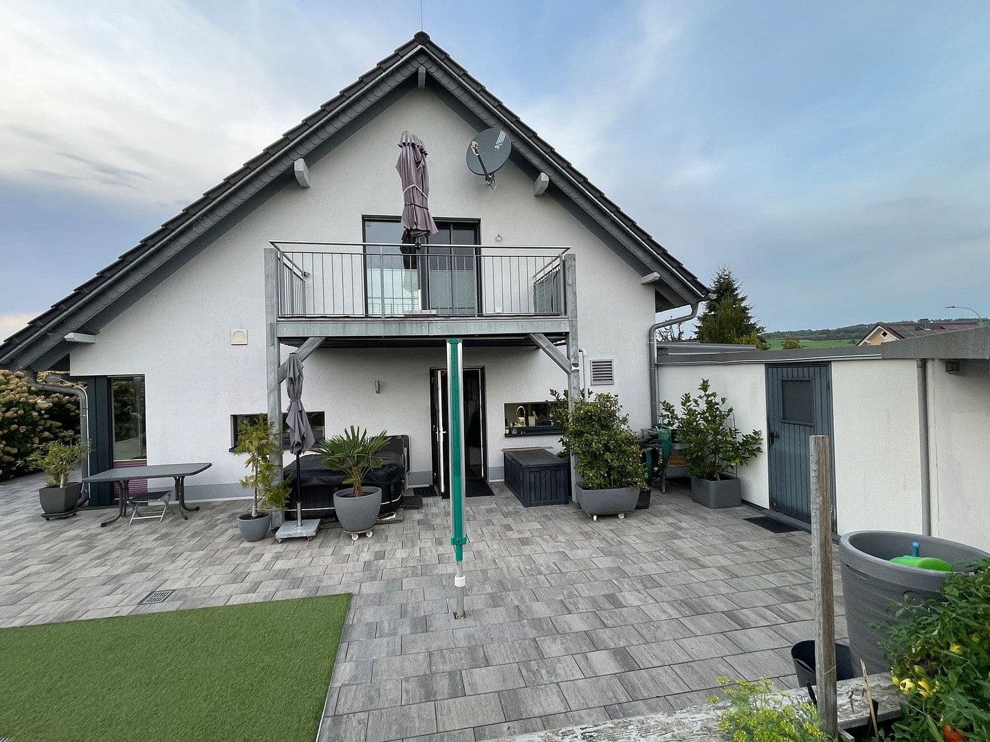 Prodej domu 145 m², pozemek 551 m², Schotten, Hessen Prodej domu 145 m², pozemek 551 m², Schotten, Hessen