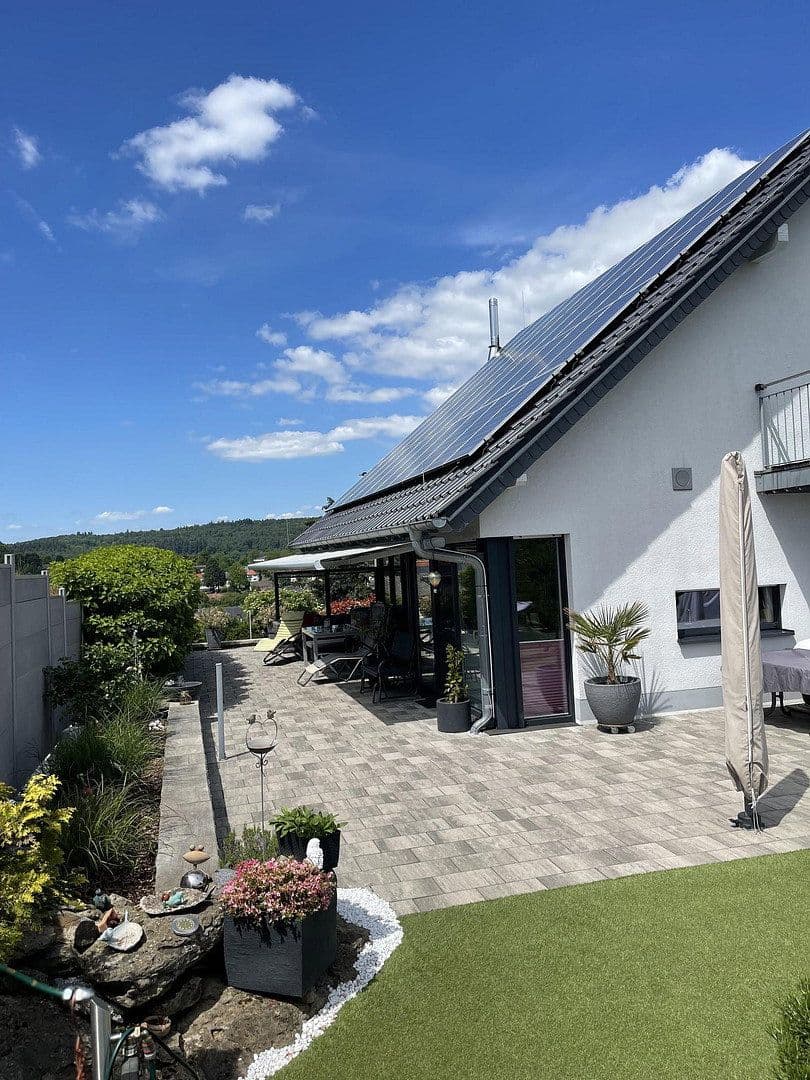 Prodej domu 145 m², pozemek 551 m², Schotten, Hessen Prodej domu 145 m², pozemek 551 m², Schotten, Hessen