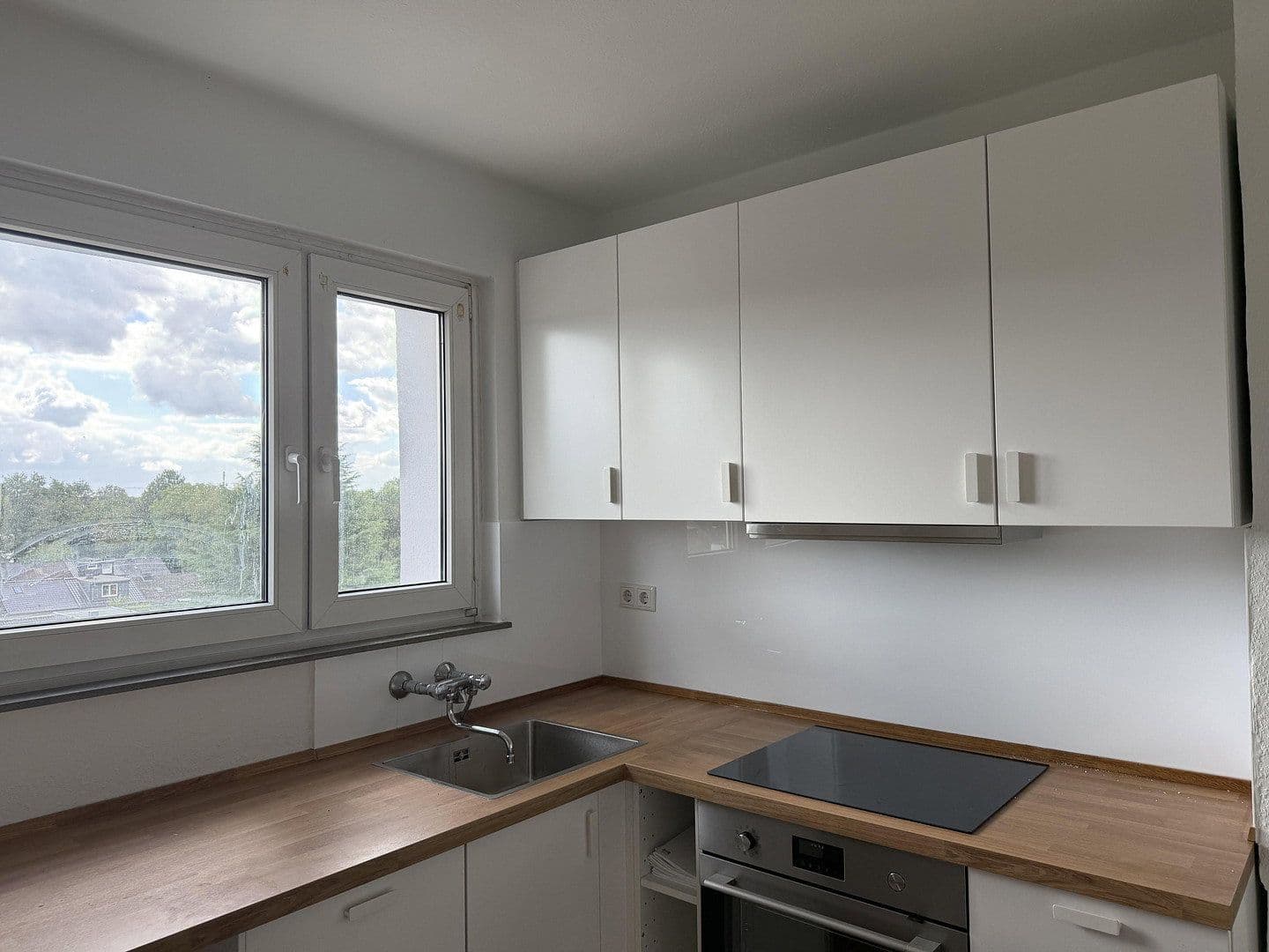 Pronájem bytu 3+1 75 m², An der Wallburg 97, Bergisch Gladbach, Severní Porýní-Vestfálsko Pronájem bytu 3+1 75 m², An der Wallburg 97, Bergisch Gladbach, Severní Porýní-Vestfálsko