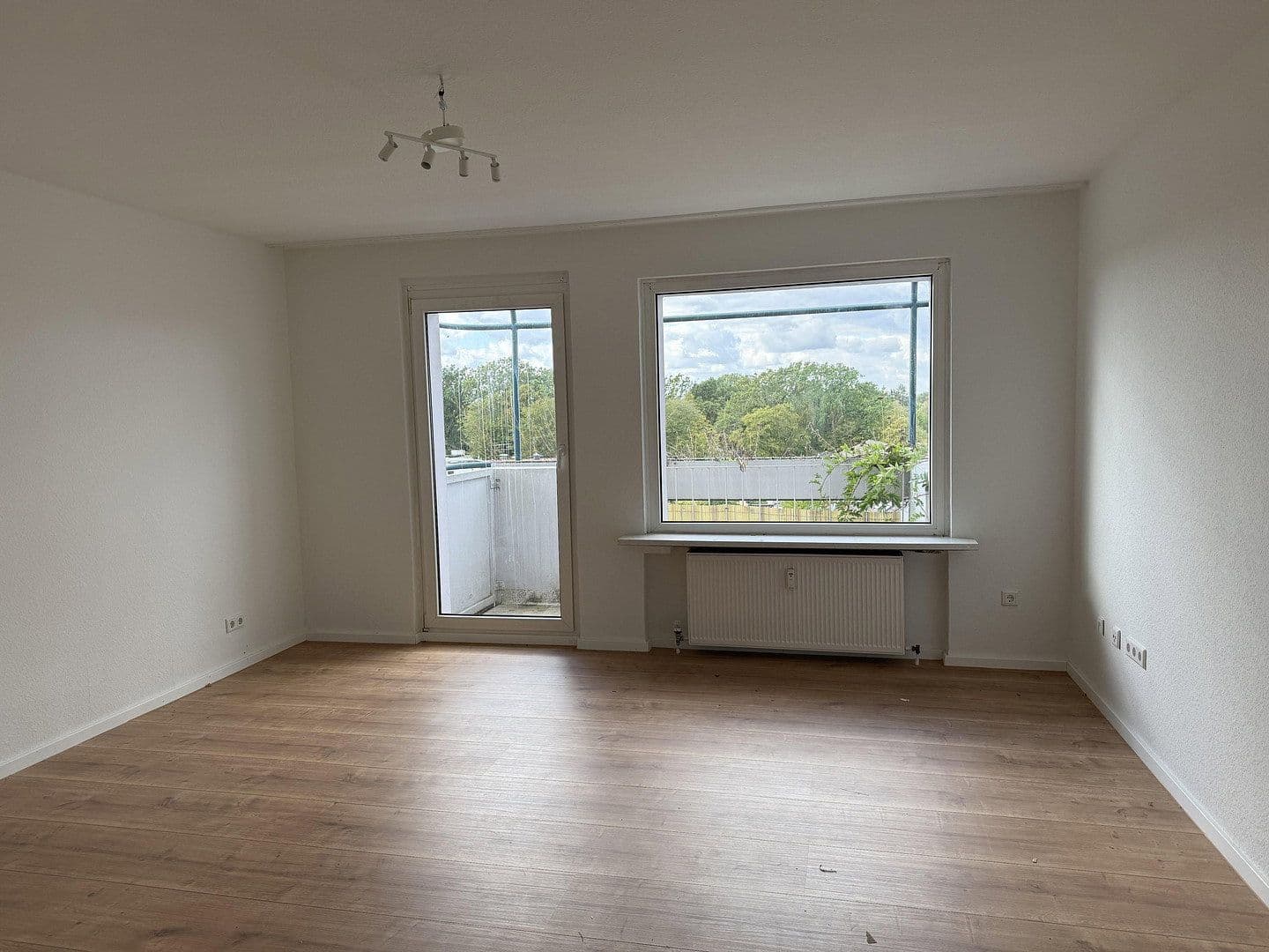 Pronájem bytu 3+1 75 m², An der Wallburg 97, Bergisch Gladbach, Severní Porýní-Vestfálsko Pronájem bytu 3+1 75 m², An der Wallburg 97, Bergisch Gladbach, Severní Porýní-Vestfálsko