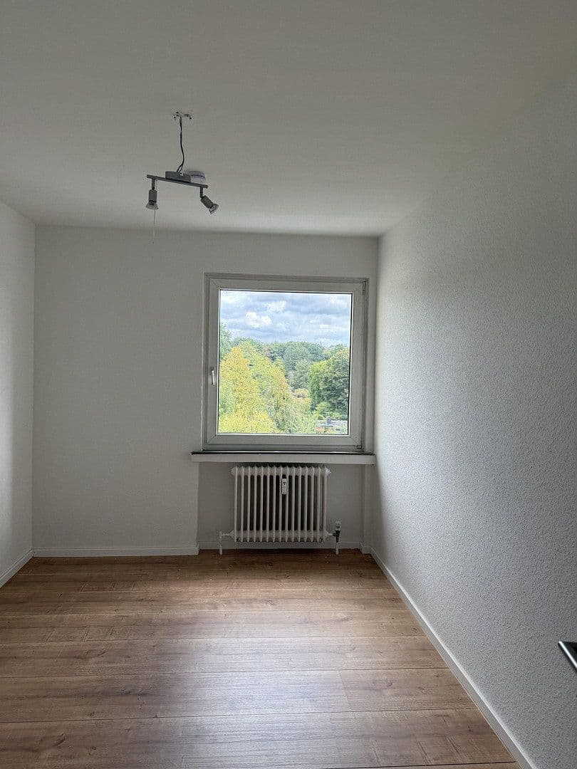 Pronájem bytu 3+1 75 m², An der Wallburg 97, Bergisch Gladbach, Severní Porýní-Vestfálsko Pronájem bytu 3+1 75 m², An der Wallburg 97, Bergisch Gladbach, Severní Porýní-Vestfálsko
