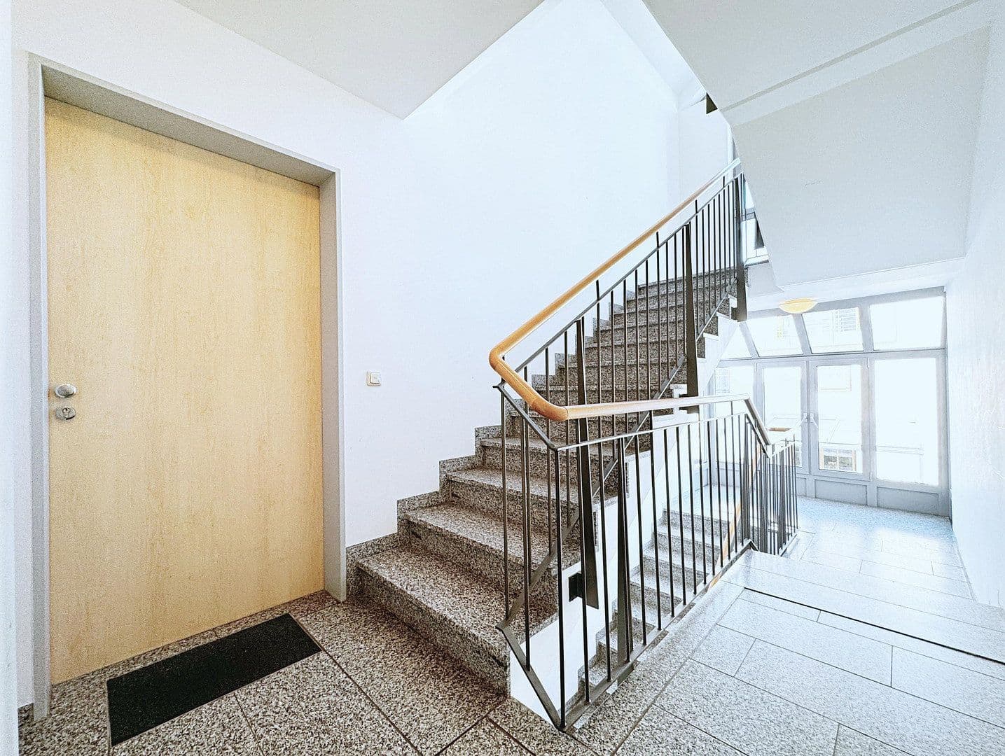 Pronájem bytu 3+1 88 m², Landsham bei Kirchheim, Bavorsko Pronájem bytu 3+1 88 m², Landsham bei Kirchheim, Bavorsko