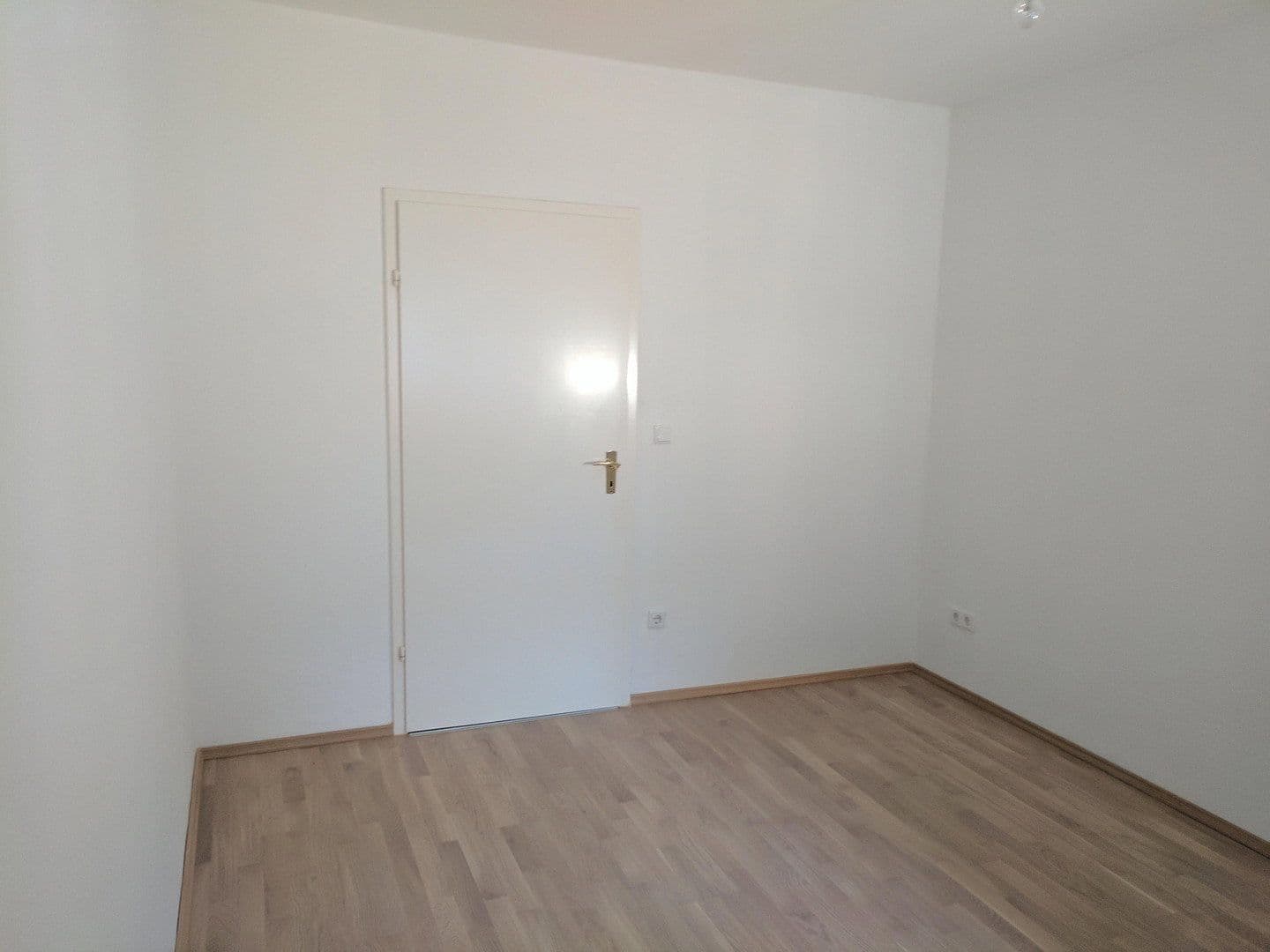 Pronájem bytu 4+1 127 m², Offenbach, Hessen Pronájem bytu 4+1 127 m², Offenbach, Hessen