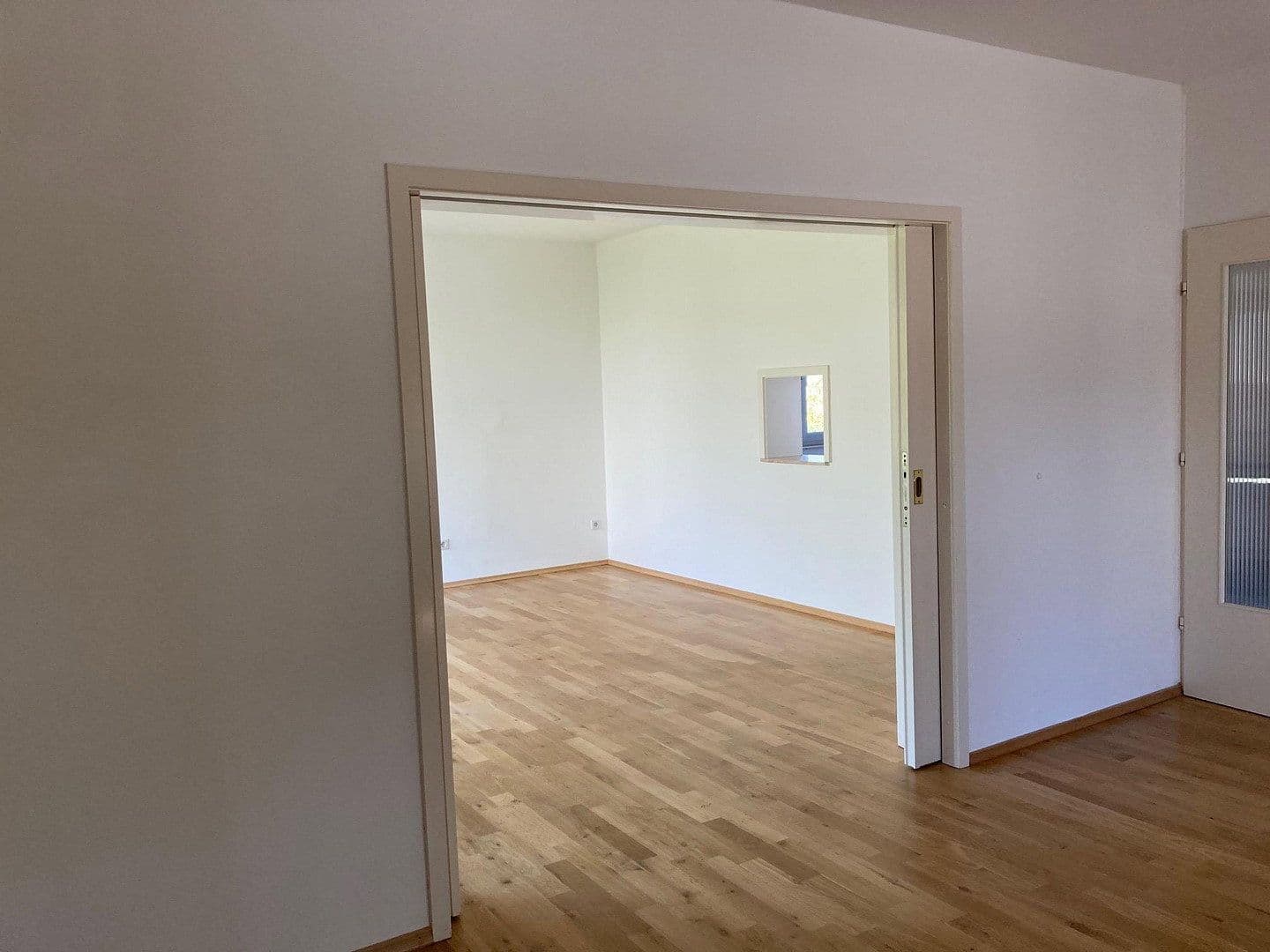 Pronájem bytu 4+1 127 m², Offenbach, Hessen Pronájem bytu 4+1 127 m², Offenbach, Hessen