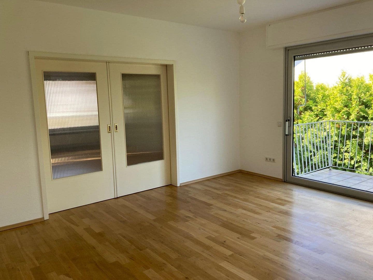 Pronájem bytu 4+1 127 m², Offenbach, Hessen Pronájem bytu 4+1 127 m², Offenbach, Hessen