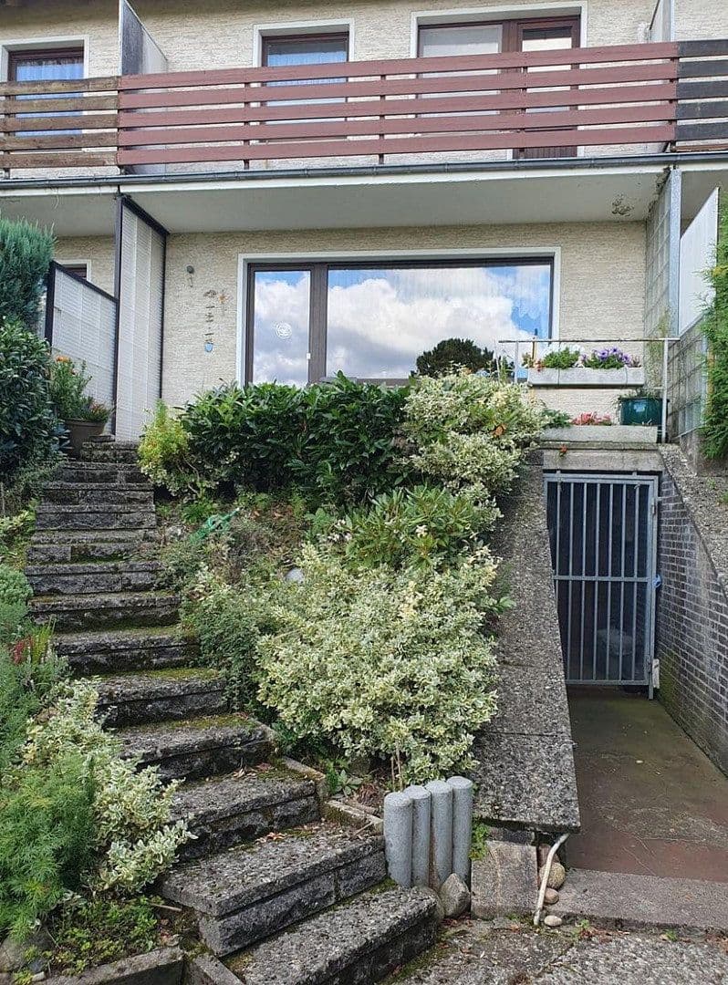 Prodej domu 120 m², pozemek 476 m², Glück-Auf-Str. 6b, Wennigsen (Deister), Dolní Sasko Prodej domu 120 m², pozemek 476 m², Glück-Auf-Str. 6b, Wennigsen (Deister), Dolní Sasko