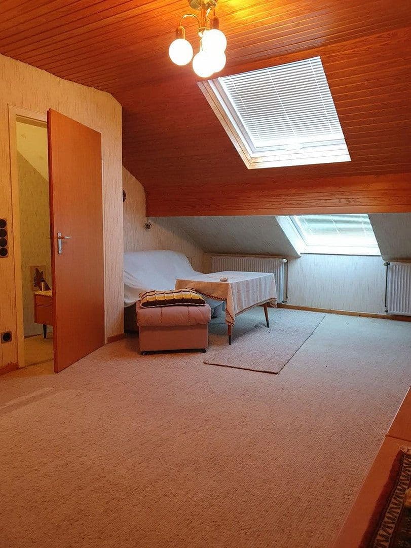 Prodej domu 120 m², pozemek 476 m², Glück-Auf-Str. 6b, Wennigsen (Deister), Dolní Sasko Prodej domu 120 m², pozemek 476 m², Glück-Auf-Str. 6b, Wennigsen (Deister), Dolní Sasko