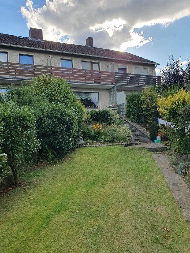 Prodej domu 120 m², pozemek 476 m², Glück-Auf-Str. 6b, Wennigsen (Deister), Dolní Sasko Prodej domu 120 m², pozemek 476 m², Glück-Auf-Str. 6b, Wennigsen (Deister), Dolní Sasko
