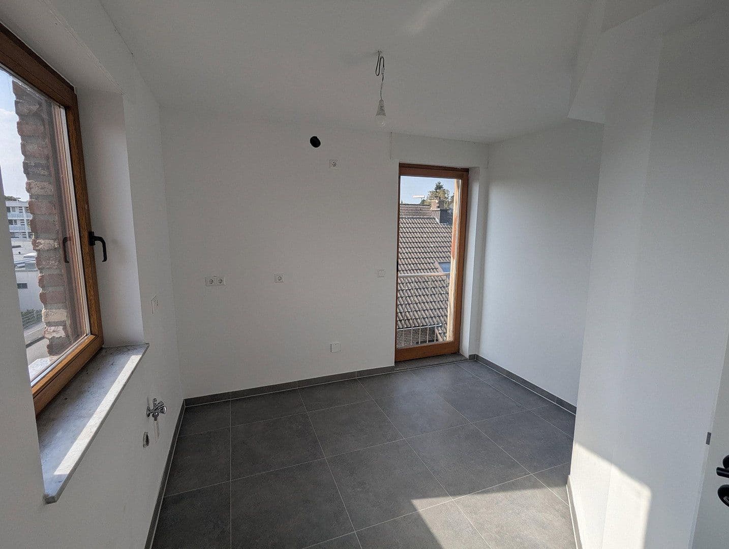 Pronájem bytu 3+1 90 m², Eschweiler, Severní Porýní-Vestfálsko Pronájem bytu 3+1 90 m², Eschweiler, Severní Porýní-Vestfálsko