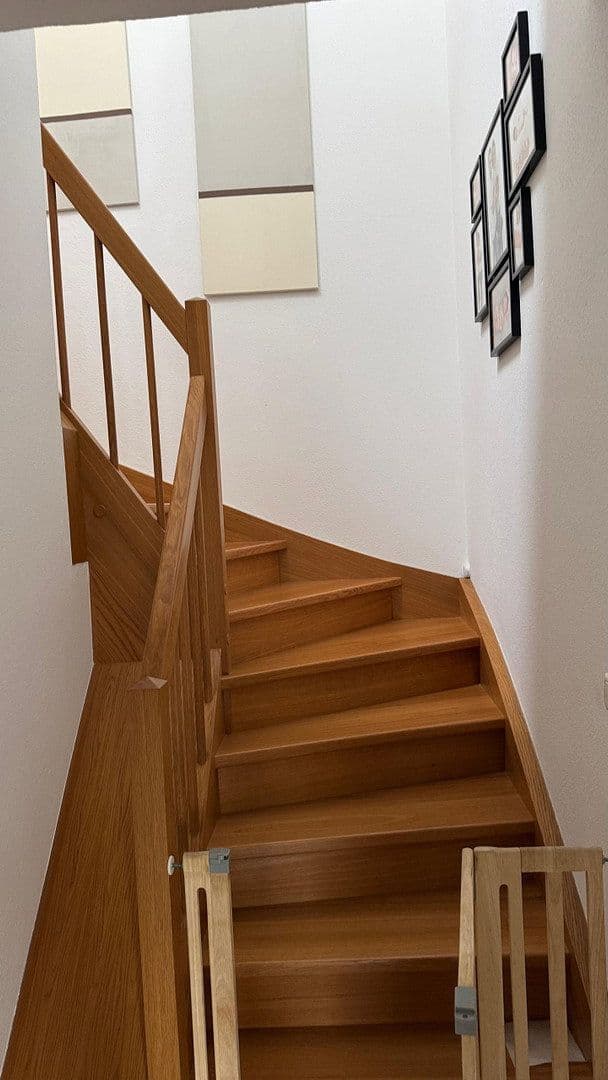 Pronájem bytu 3+kk 112 m², Martin-Luther-Str. 10, Grafing, Bavorsko Pronájem bytu 3+kk 112 m², Martin-Luther-Str. 10, Grafing, Bavorsko
