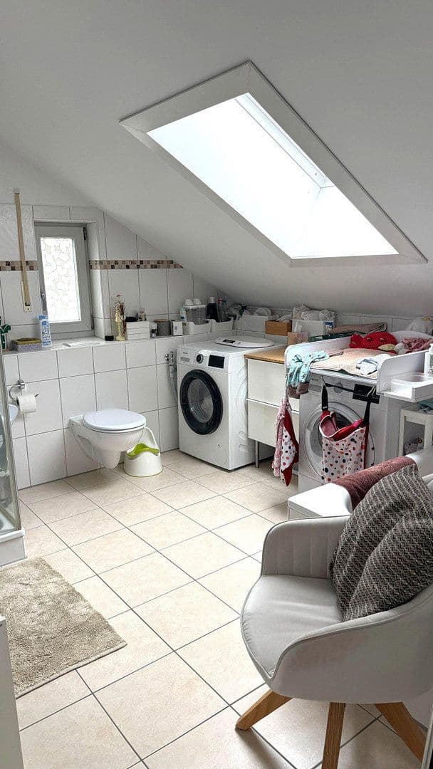Pronájem bytu 3+kk 112 m², Martin-Luther-Str. 10, Grafing, Bavorsko Pronájem bytu 3+kk 112 m², Martin-Luther-Str. 10, Grafing, Bavorsko