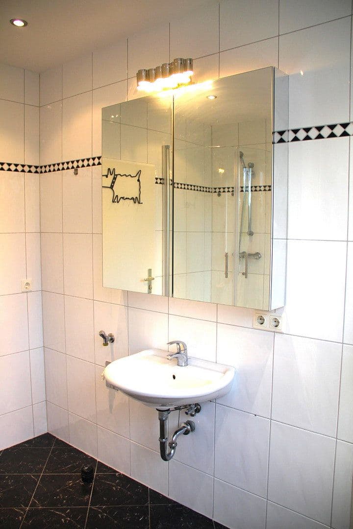 Prodej bytu 2+1 66 m², Berlin, Berlín Prodej bytu 2+1 66 m², Berlin, Berlín
