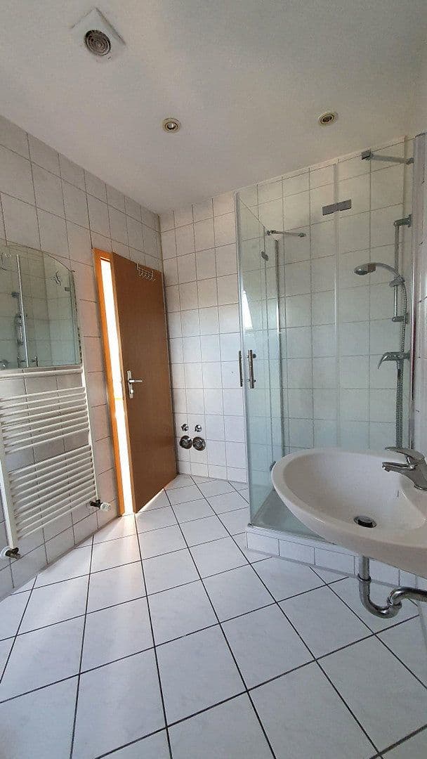 Prodej domu 586 m², pozemek 304 m², Bremerhaven, Bremen Prodej domu 586 m², pozemek 304 m², Bremerhaven, Bremen