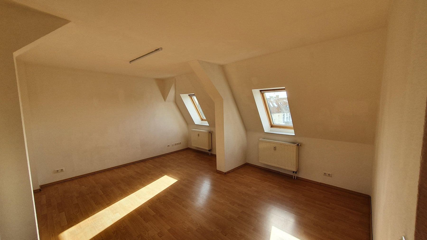 Prodej domu 586 m², pozemek 304 m², Bremerhaven, Bremen Prodej domu 586 m², pozemek 304 m², Bremerhaven, Bremen