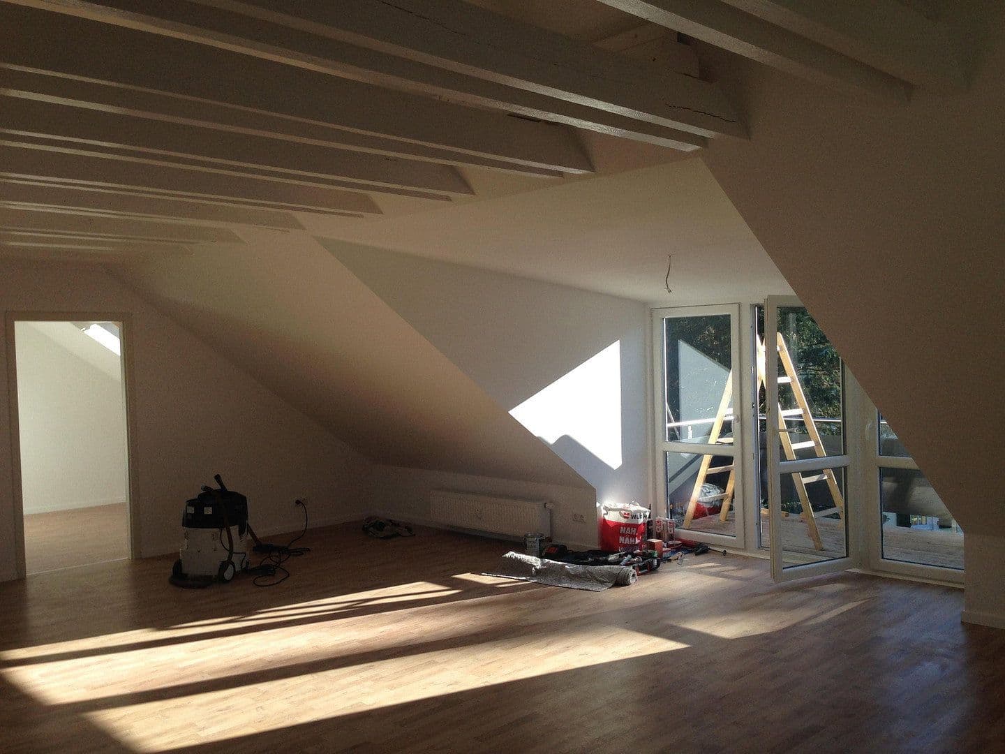 Pronájem bytu 3+1 80 m², Markgrafenstr. 24, München, Bavorsko Pronájem bytu 3+1 80 m², Markgrafenstr. 24, München, Bavorsko