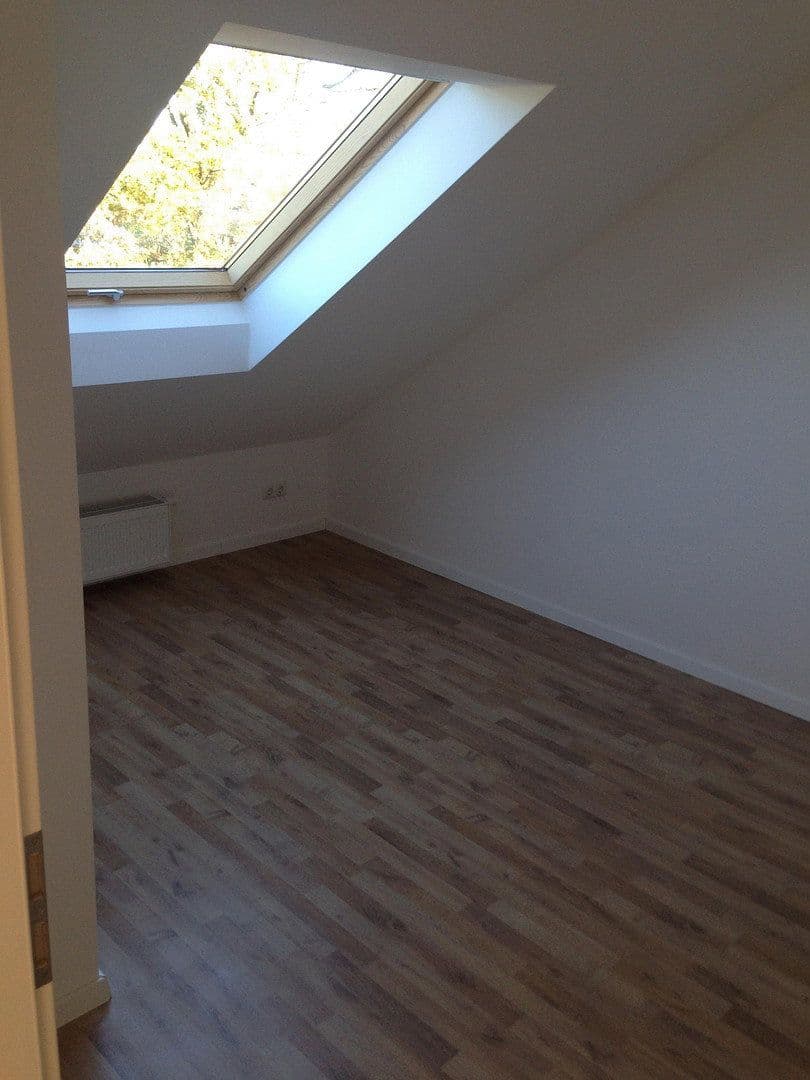 Pronájem bytu 3+1 80 m², Markgrafenstr. 24, München, Bavorsko Pronájem bytu 3+1 80 m², Markgrafenstr. 24, München, Bavorsko