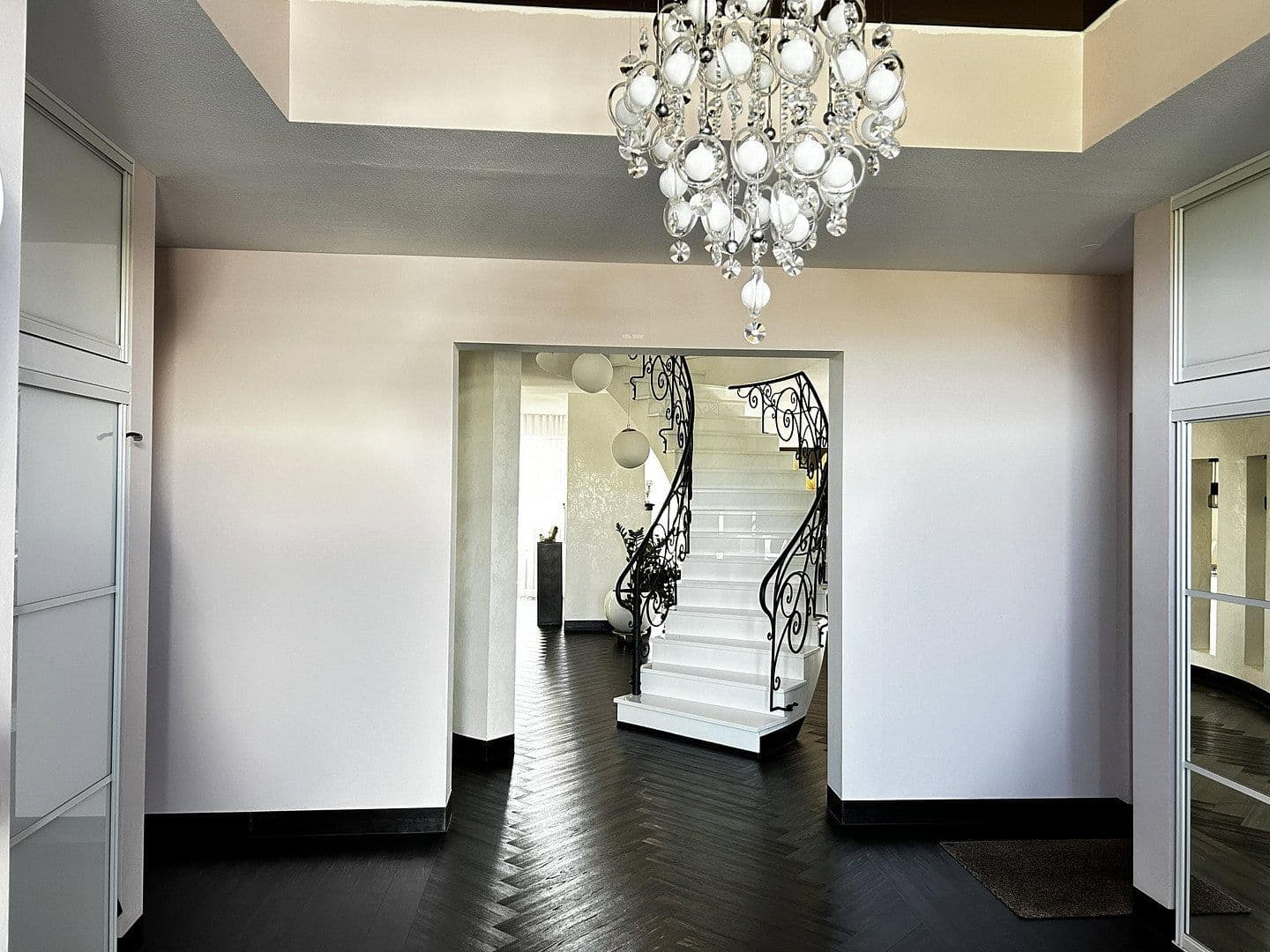 Prodej domu 270 m², pozemek 1.000 m², Trossingen, Bádensko-Württembersko Prodej domu 270 m², pozemek 1.000 m², Trossingen, Bádensko-Württembersko