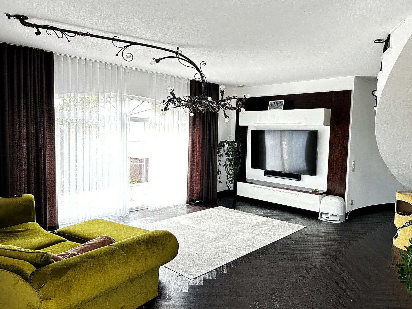 Prodej domu 270 m², pozemek 1.000 m², Trossingen, Bádensko-Württembersko Prodej domu 270 m², pozemek 1.000 m², Trossingen, Bádensko-Württembersko