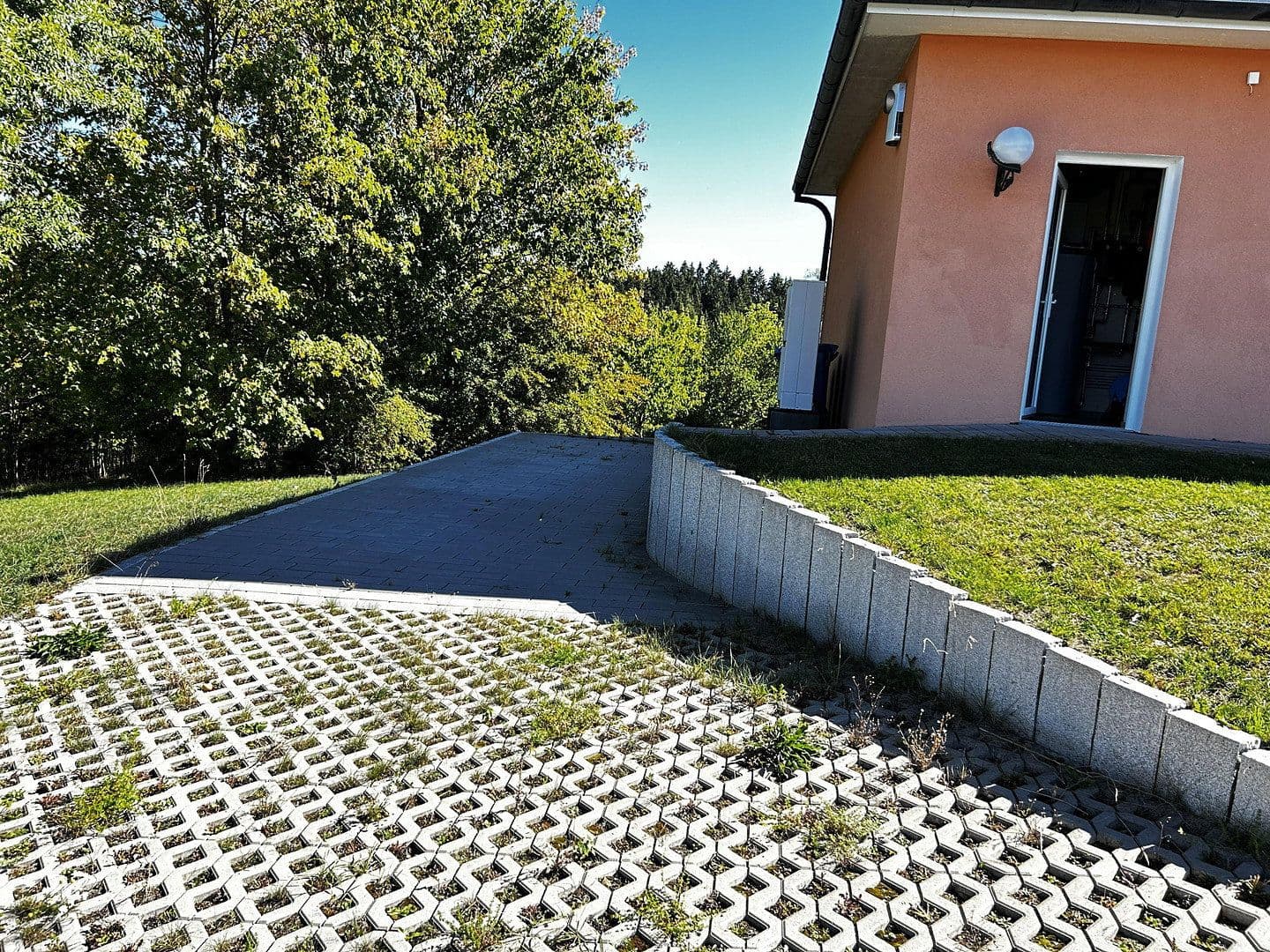 Prodej domu 270 m², pozemek 1.000 m², Trossingen, Bádensko-Württembersko Prodej domu 270 m², pozemek 1.000 m², Trossingen, Bádensko-Württembersko