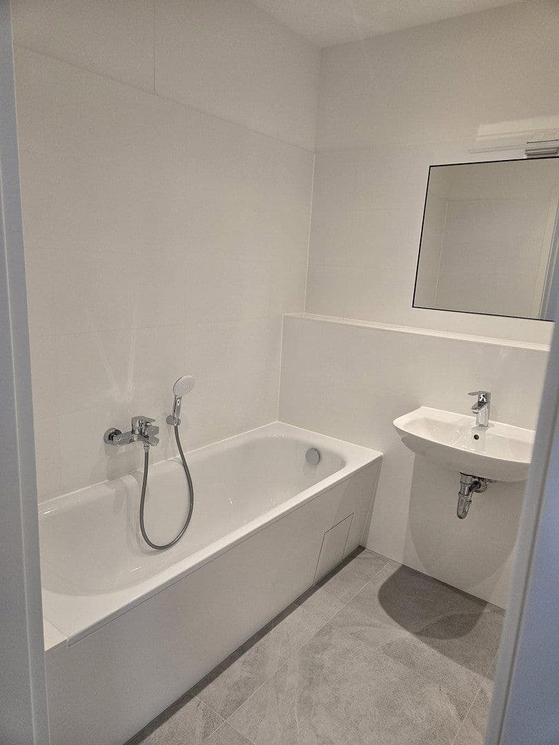 Pronájem bytu 3+1 81 m², Bütower Str. 34, Berlin, Berlín Pronájem bytu 3+1 81 m², Bütower Str. 34, Berlin, Berlín