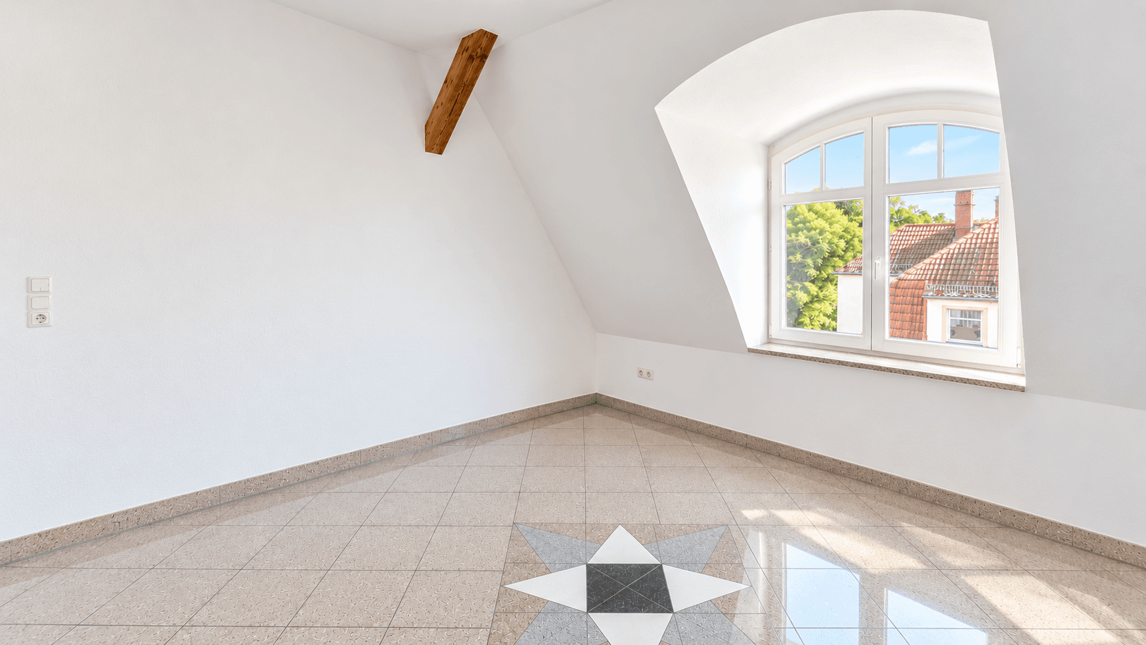 Pronájem bytu 3+1 90 m², Stahmelnerstr. 107, Leipzig, Sasko Pronájem bytu 3+1 90 m², Stahmelnerstr. 107, Leipzig, Sasko