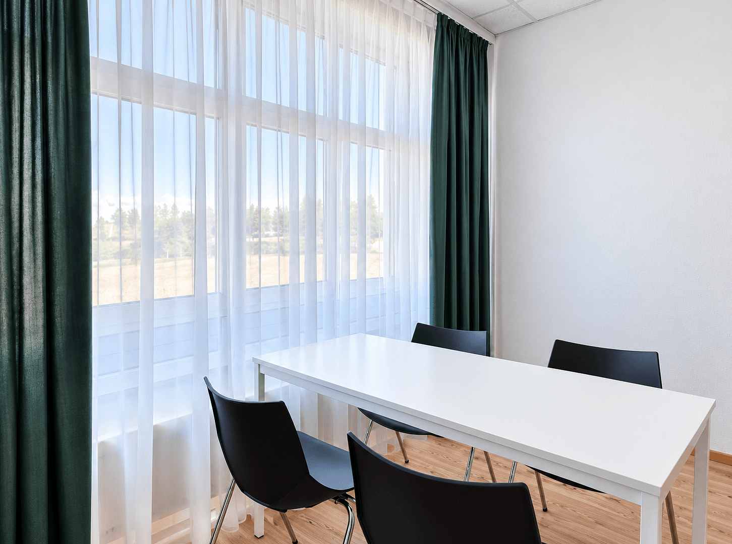 Pronájem bytu 3+1 114 m², Steinbergstr. 3, Leipzig, Leipzig OT Holzhausen, Sasko Pronájem bytu 3+1 114 m², Steinbergstr. 3, Leipzig, Leipzig OT Holzhausen, Sasko