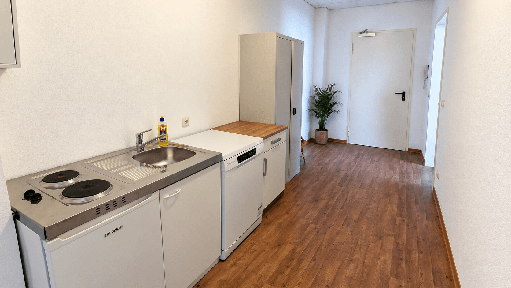 Pronájem bytu 3+1 114 m², Steinbergstr. 3, Leipzig, Leipzig OT Holzhausen, Sasko Pronájem bytu 3+1 114 m², Steinbergstr. 3, Leipzig, Leipzig OT Holzhausen, Sasko