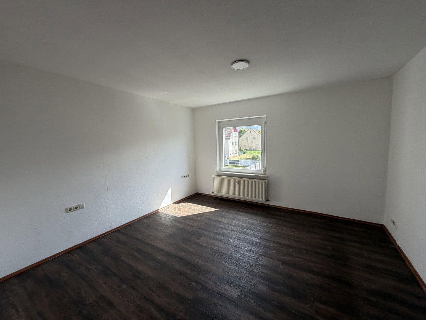 Prodej domu 180 m², pozemek 535 m², Neckarwestheim, Bádensko-Württembersko Prodej domu 180 m², pozemek 535 m², Neckarwestheim, Bádensko-Württembersko