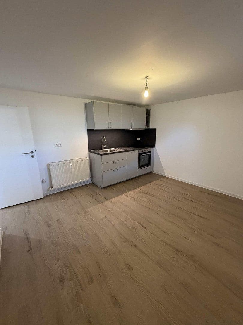 Prodej domu 180 m², pozemek 535 m², Neckarwestheim, Bádensko-Württembersko Prodej domu 180 m², pozemek 535 m², Neckarwestheim, Bádensko-Württembersko