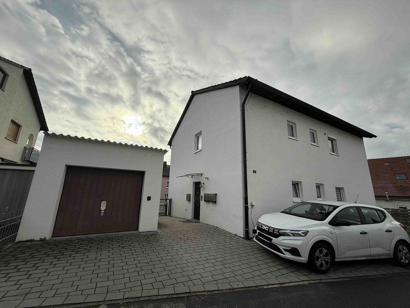 Prodej domu 180 m², pozemek 535 m², Neckarwestheim, Bádensko-Württembersko Prodej domu 180 m², pozemek 535 m², Neckarwestheim, Bádensko-Württembersko