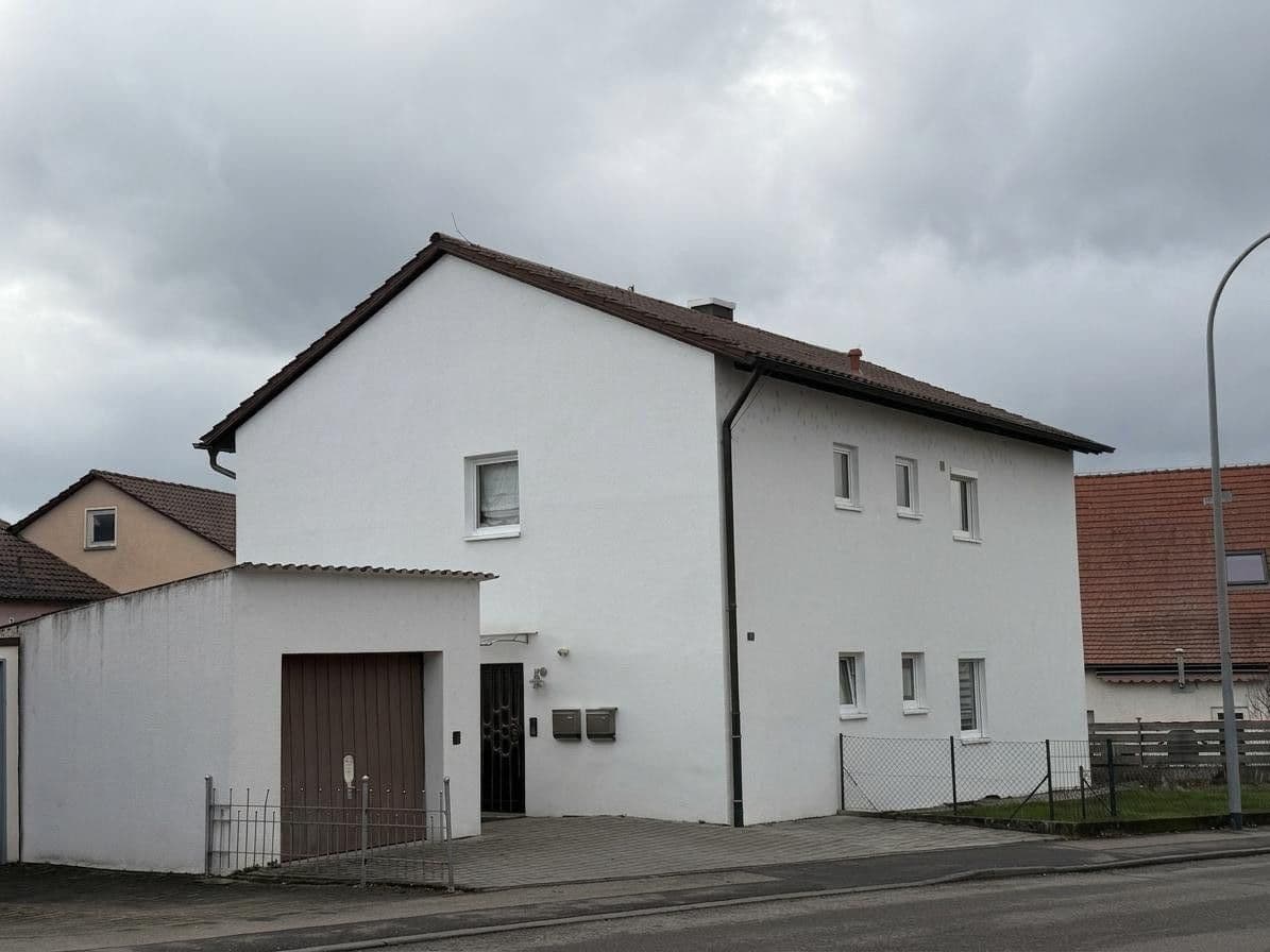 Prodej domu 180 m², pozemek 535 m², Neckarwestheim, Bádensko-Württembersko Prodej domu 180 m², pozemek 535 m², Neckarwestheim, Bádensko-Württembersko