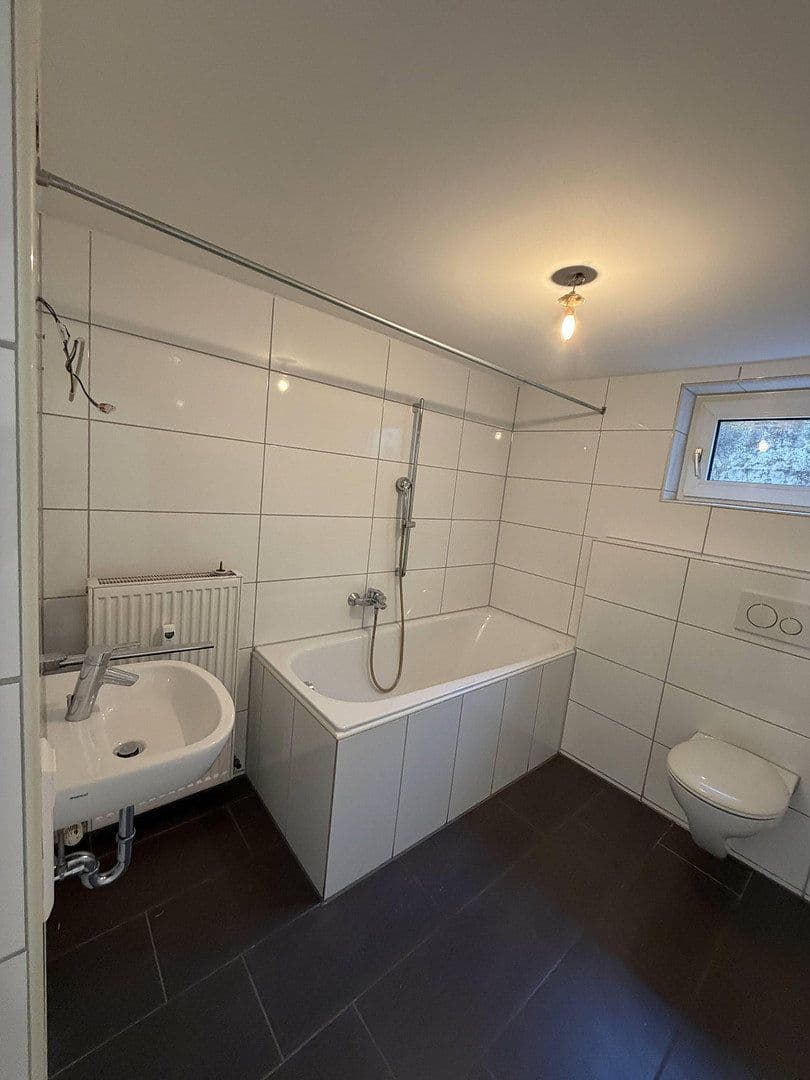 Prodej domu 180 m², pozemek 535 m², Neckarwestheim, Bádensko-Württembersko Prodej domu 180 m², pozemek 535 m², Neckarwestheim, Bádensko-Württembersko