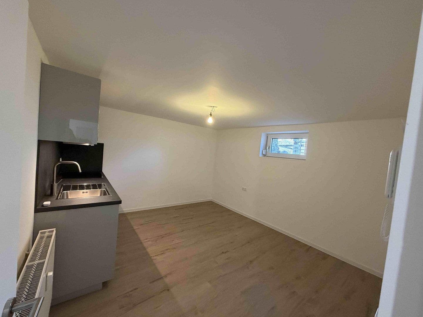 Prodej domu 180 m², pozemek 535 m², Neckarwestheim, Bádensko-Württembersko Prodej domu 180 m², pozemek 535 m², Neckarwestheim, Bádensko-Württembersko